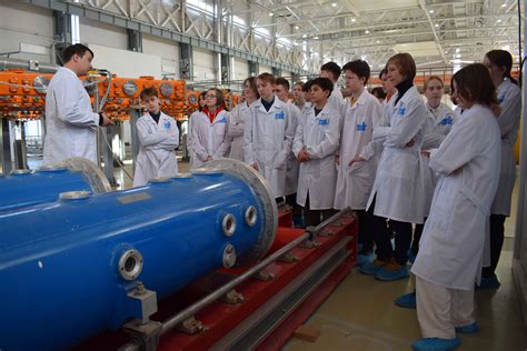Петербургский институт ядерной физики познакомил школьников со своими