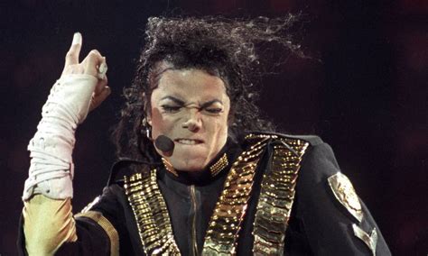 Michael Jackson se mantém no topo da lista de celebridades mortas que