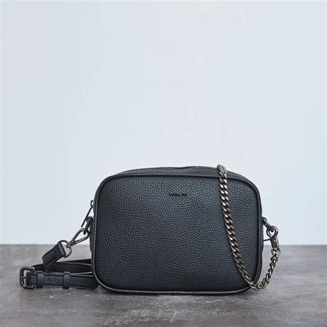If you purchase through my links, i will receive a commission. Grace Mini Crossbody Signet - Black in 2020 | Mini ...