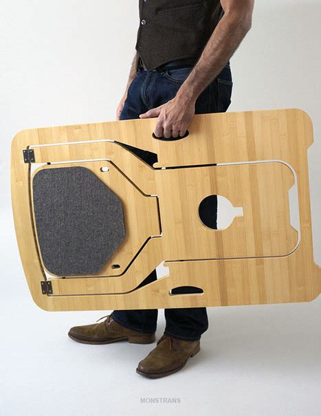 1枚の板で作られたフラットな折りたたみ式チェアー【folding Chair】 インテリアハック