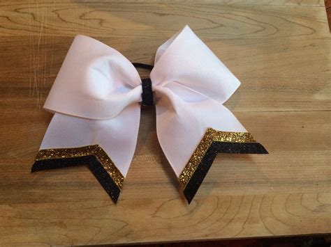 Diy Cheer Bow Super Simple And Sooooo Cute If Youre Interested In