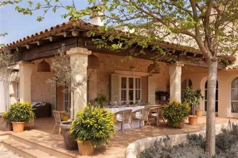 30 Lovely Mediterranean Outdoor Spaces Designs