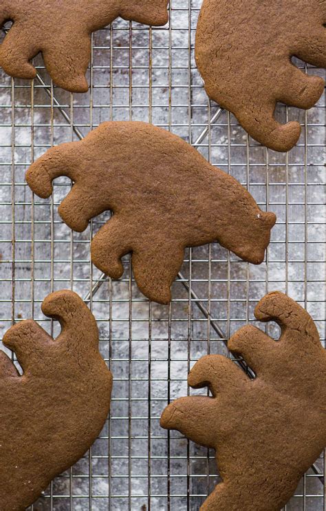 If you are planning to plus any kind of icing, powdered sugar, sprinkles or candies (such as red hots) that you would like to add on top of your cookies, either before or after. Archway Iced Gingerbread Man Cookies / Archway Cookies Are ...