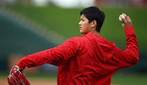 Ohtani Reports To Angels With Physical Swings And Long Toss