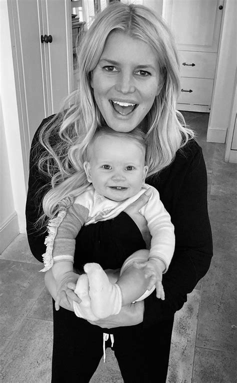 Jessica Simpsons Daughter Birdie Is Basically Her Twin In This Photo