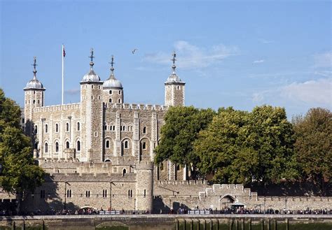 London - Tower of London | London vacation, London places, London castles