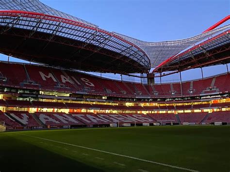 Are you a representative of sport lisboa e benfica? Estadio do Sport Lisboa e Benfica (Lissabon, Portugal ...