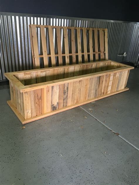 We used two of this pallet to make our elevated planter boxes. Planter box made from pallets | Do it yourself/wood ...