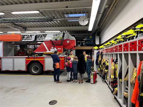Brandschutzerziehung hautnah Grundschüler besuchen Feuerwehr