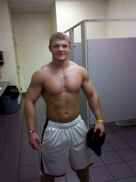 Gay College Muscle Sexy Nipple