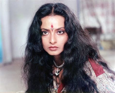Pin By Deepak On Journey Of An Actress 3 Rekha Rekha Actress Vintage