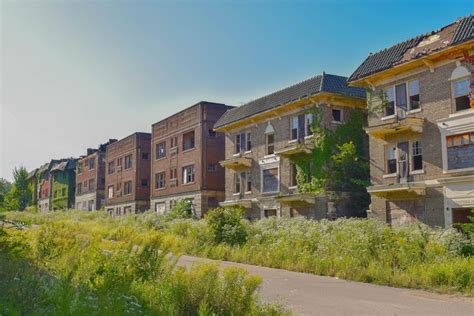 Proflowers makes choosing the ideal birthday or holiday bouquet a breeze. Abandoned street in East Cleveland Ohio OC #abandoned # ...