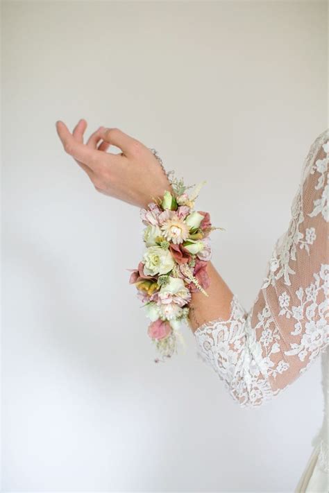 Elegant Corsages For Every Occasion
