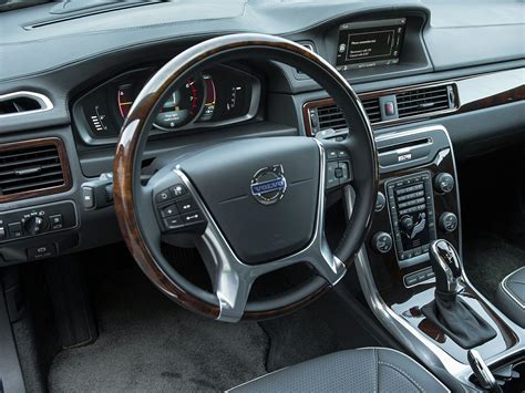 The volvo s80 is a modern, good looking, quick and powerful sedan with a surefooted stance and solid performance. 2015 Volvo S80 - Price, Photos, Reviews & Features