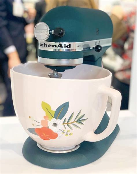 Kitchenaid Releasing New Line Of Colorful Ceramic Bowls And We Want Them
