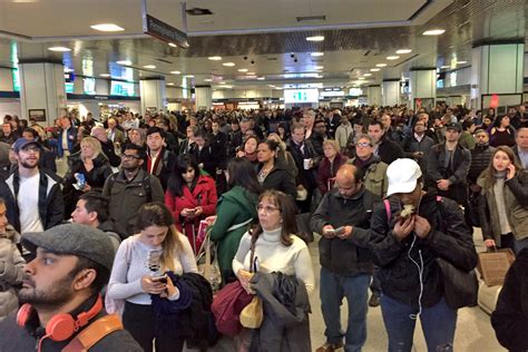 Rush Hour At Penn Station Sucks