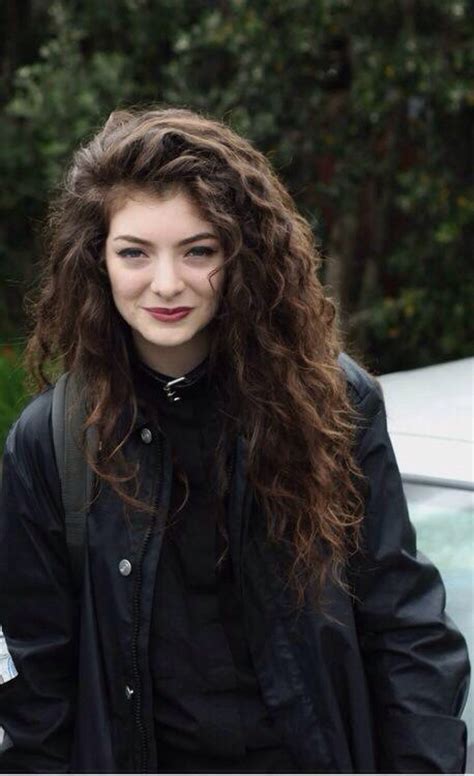 Should Lorde Have Straight Or Curly Hair Women Hairstyles