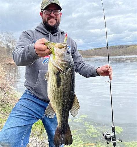 Did Upstate Ny Angler Catch And Release A State Record Largemouth Bass ‘i Think So He Said