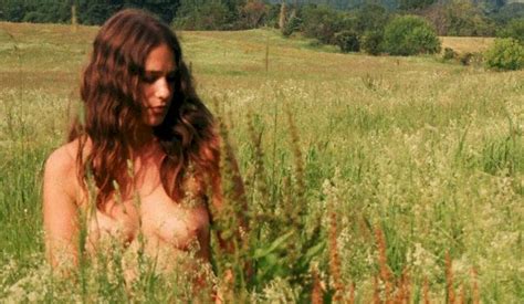Lola Kirke Butts Naked Body Parts Of Celebrities