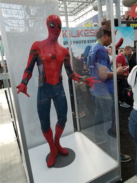 Spider Man Homecoming Hang Like Spidey At New York Comic Con G