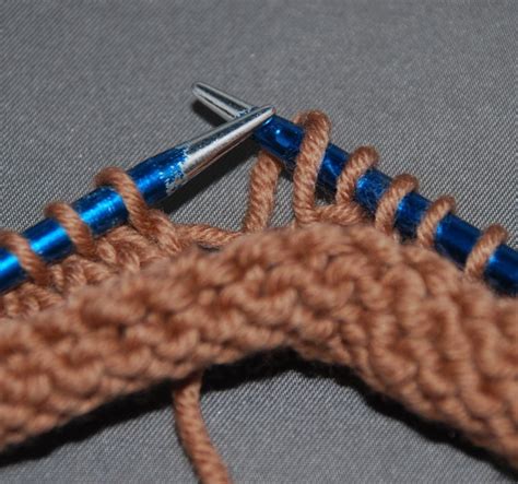 To begin knitting you just need to have desire, patience and a little of free time. Learn Knitting Yarn Over for Different Situations
