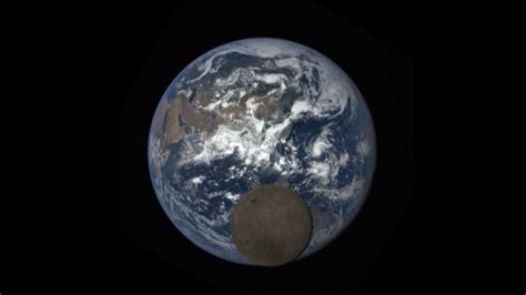 Nasa Catches The Moon Photobombing The Earth Wjla