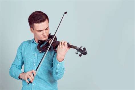 How To Hold The Violin Properly In 7 Easy Steps