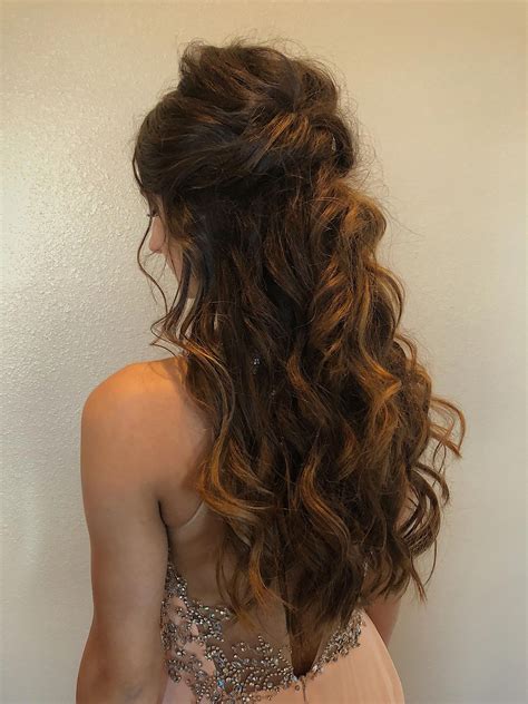79 Gorgeous Easy Prom Hairstyles Half Up Half Down For New Style