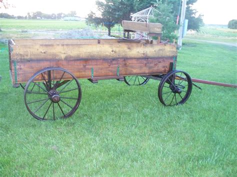Tamit1 Vintage John Deere Horse Drawn Wagon