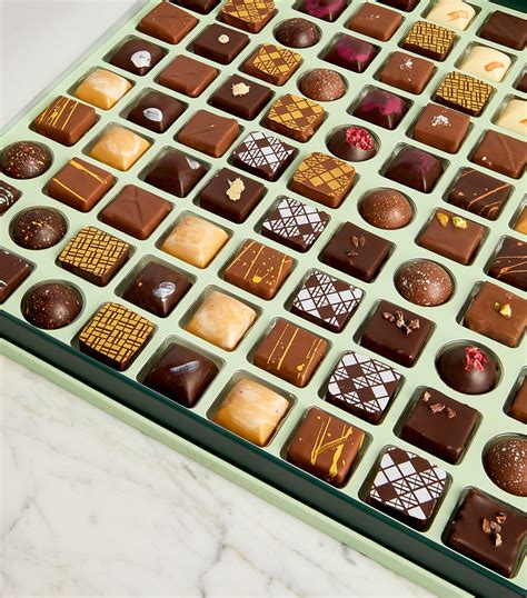 Harrods Classic Mixed Chocolate Collection 100 Piece Selection Box