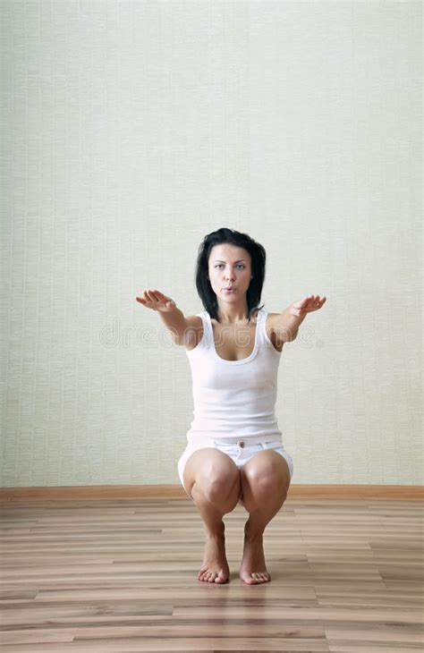 Mature Runner Doing Squats Stock Image Image Of Body 15564079