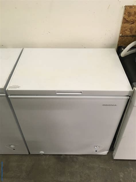 Large Images For NEW Insignia Chest Freezer White 5 0 Cu Ft
