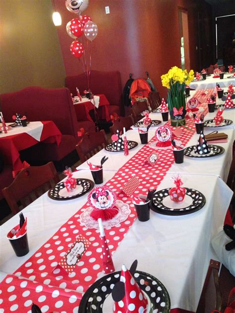 This Was The Table Set Up For A 1st Birthday Party Theme Minnie Mouse
