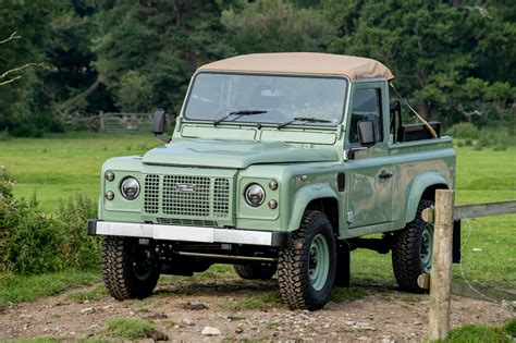 Land Rover Defender 90 Heritage Edition 300 Tdi Automatic Williams