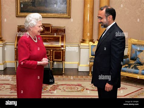Retransmission Adding Name Britains Queen Elizabeth Ii Meets Iranian