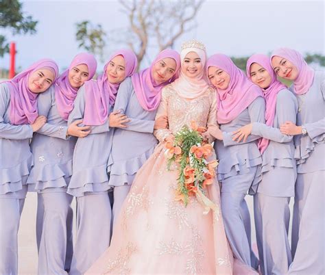Warna Baju Bridesmaids 180 Best Bridesmaid Ideas Gaun Gaun Pengiring Pengantin Pengiring