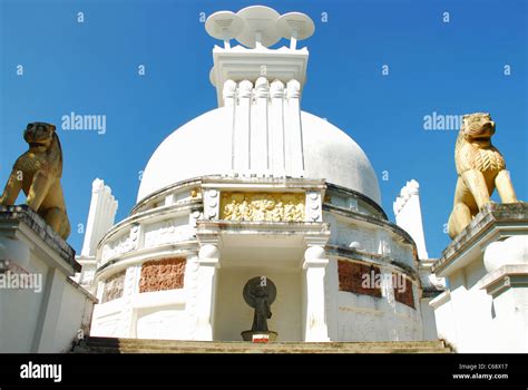 Shanti Stupa Dhauli Hill Orissa Hi Res Stock Photography And Images Alamy