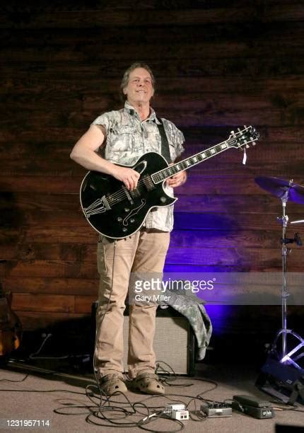Ted Nugent Photos And Premium High Res Pictures Getty Images