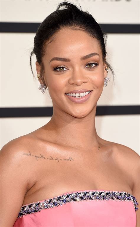 Rihanna Grammy Awards 2015 Rihanna Stuns In A Voluminous Pink Giambattista Valli Era