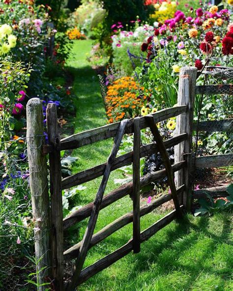 Different Rustic Garden Fence Ideas To Inspire You Dachterrasse My
