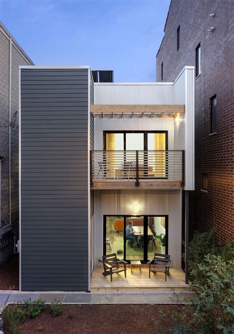 Mujis “vertical House” Isnt The Only Nifty Prefab Home On The Market