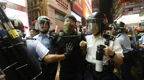 Auseinandersetzung Bei Protest F Nf Festnahmen Nach Demo In Hongkong