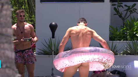 Auscaps Gerard Majda Nude In Love Island Australia Extras
