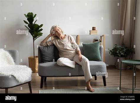 Older Mature High Resolution Stock Photography And Images Alamy