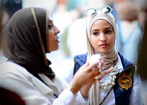 Así Ven Tres Mujeres Musulmanas Con Velo La Idea De Prohibirlo En El