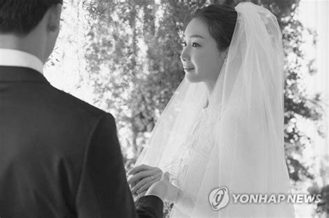 Choi Ji Woos Husband Revealed To Be In His Thirties And Working In It