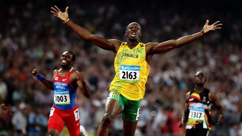 At a height of 6 feet 5 inches, or 195.58cm tall, usain bolt is taller than 96.33% and smaller than 3.66% of all males in our height database. Usain Bolt - Life, Achievements And More- greatestminds.net