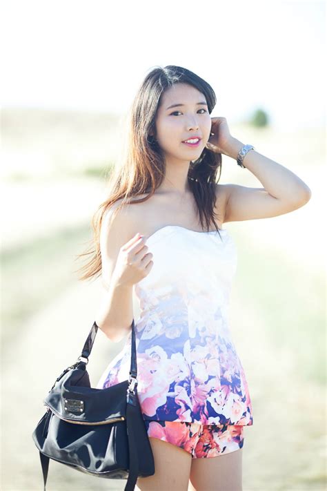 ally gong floral romper tobi model cute pretty asian fashionista fashion blogger ally gong a