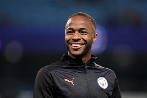 Manchester City Preparing Club Record Offer To Raheem Sterling