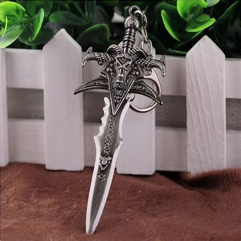 hot selling game cosplay keyring sword keychain world of warcraft wow lol accessory weapon